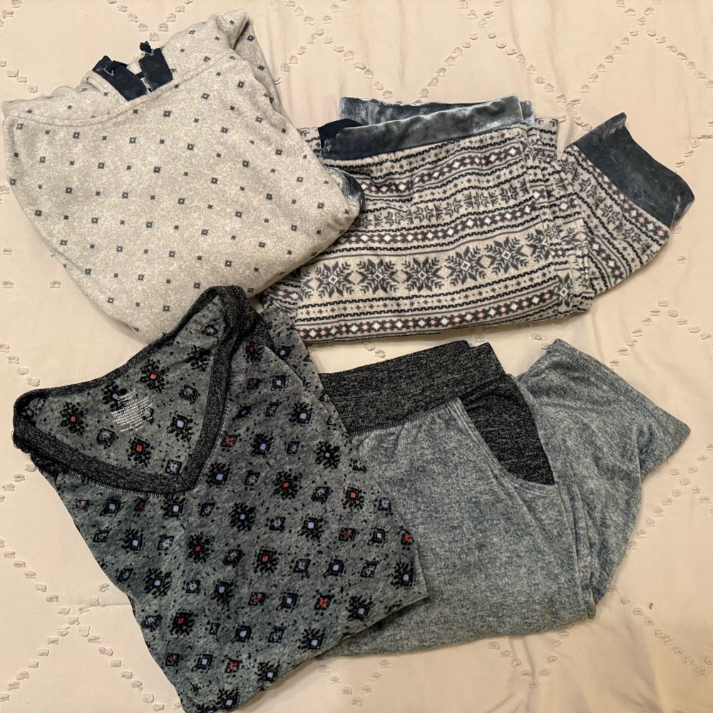 Simply Vera Vera Wang & Cuddl Duds Climate Right Pajamas